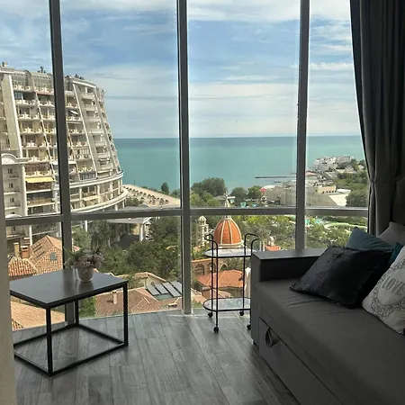 видовая люкс 4 человека Apartment Odesa