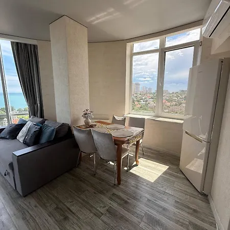 видовая люкс 4 человека Apartment